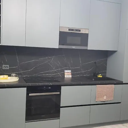 Apartman Luxury And Modern 2 Bd Apt With Garden And Parking By Coresi Mall Brassó